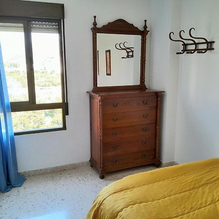 Room In Shared Apartment With Parking Almuñécar Екстериор снимка