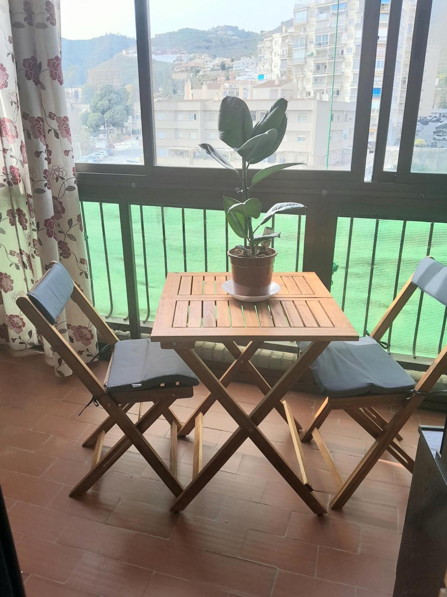 Room In Shared Apartment With Parking Almuñécar Екстериор снимка