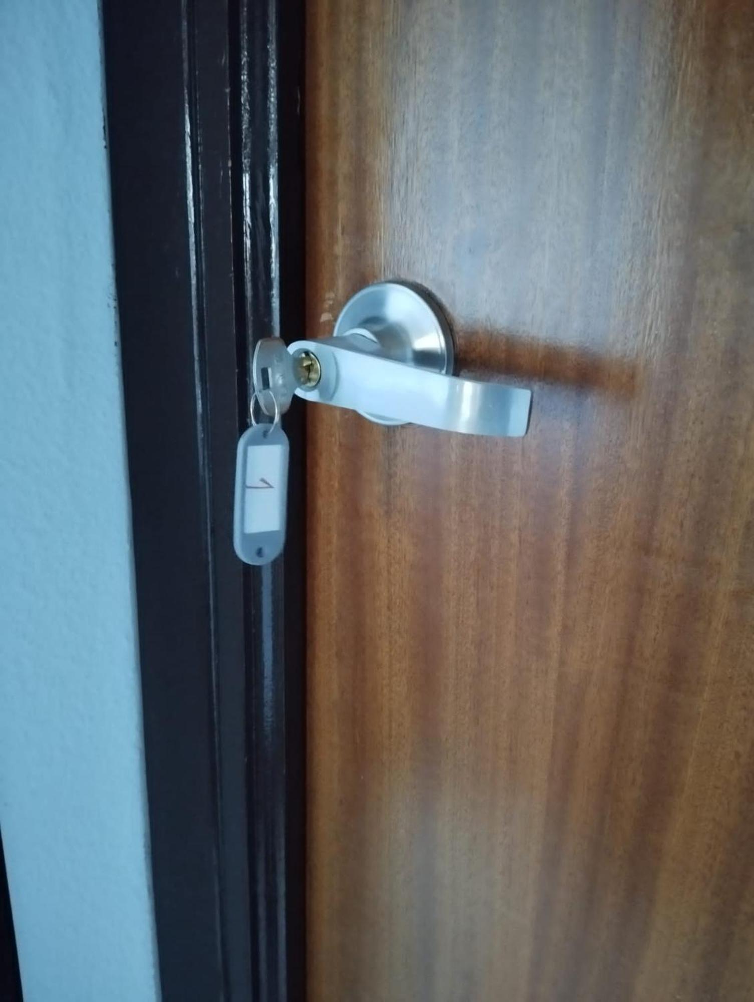 Room In Shared Apartment With Parking Almuñécar Екстериор снимка
