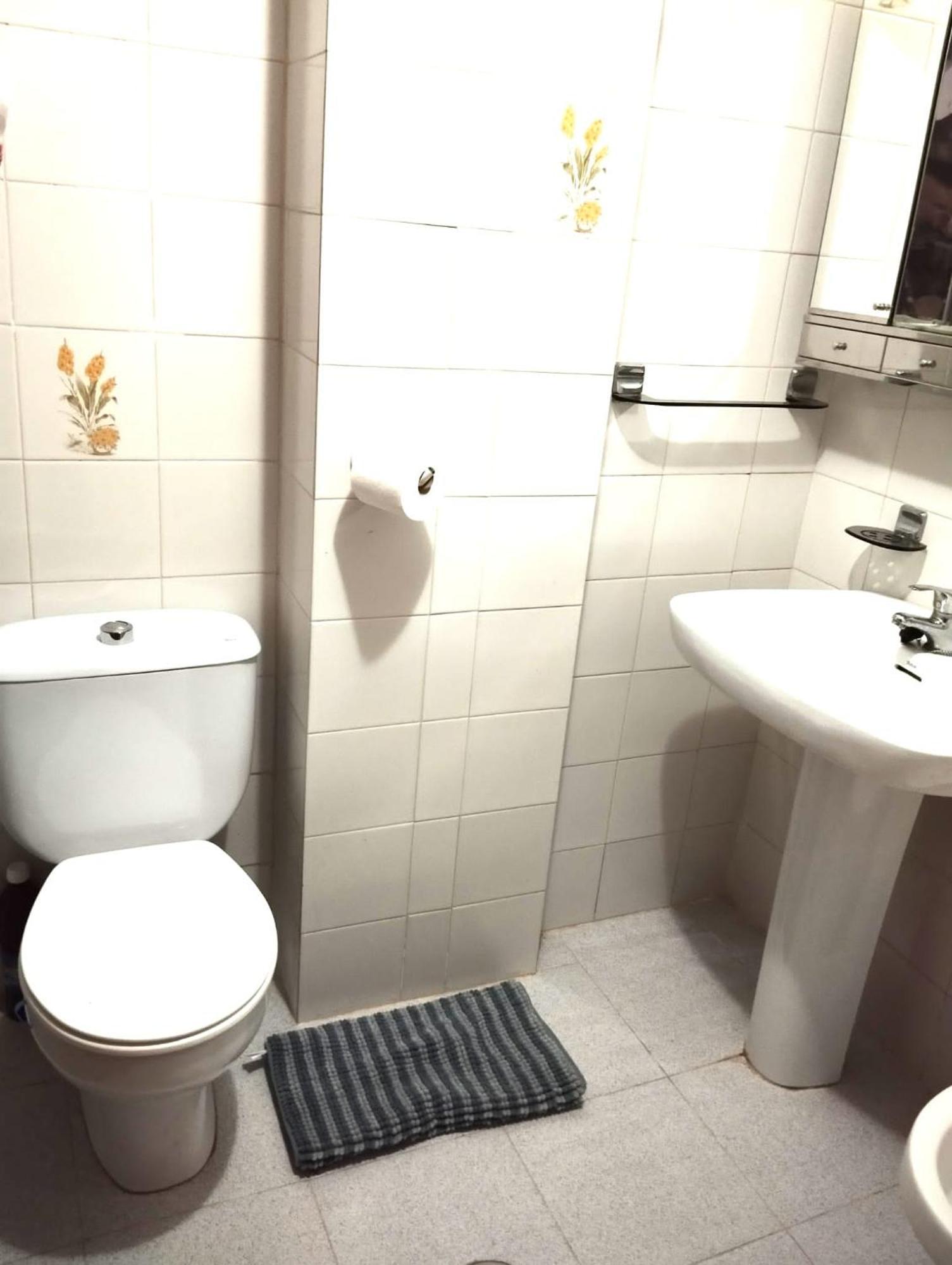 Room In Shared Apartment With Parking Almuñécar Екстериор снимка