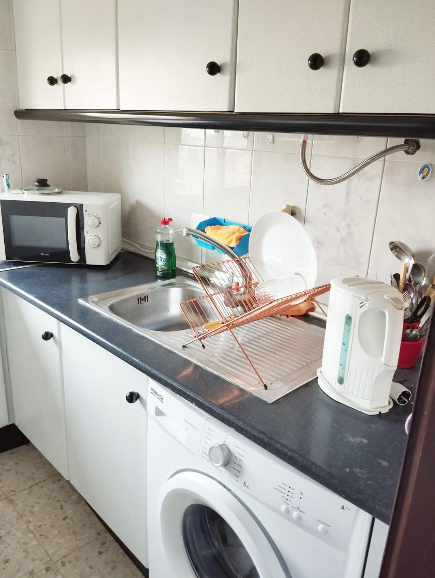Room In Shared Apartment With Parking Almuñécar Екстериор снимка